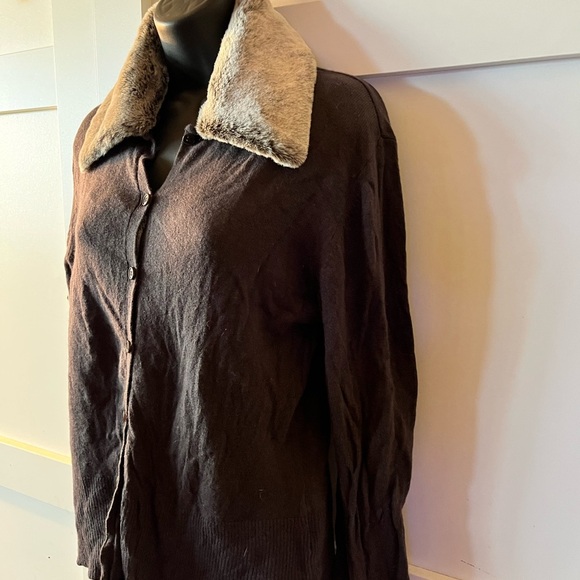 Women's Brown Jacket with removable Faux Fur Collar - Picture 3 of 7